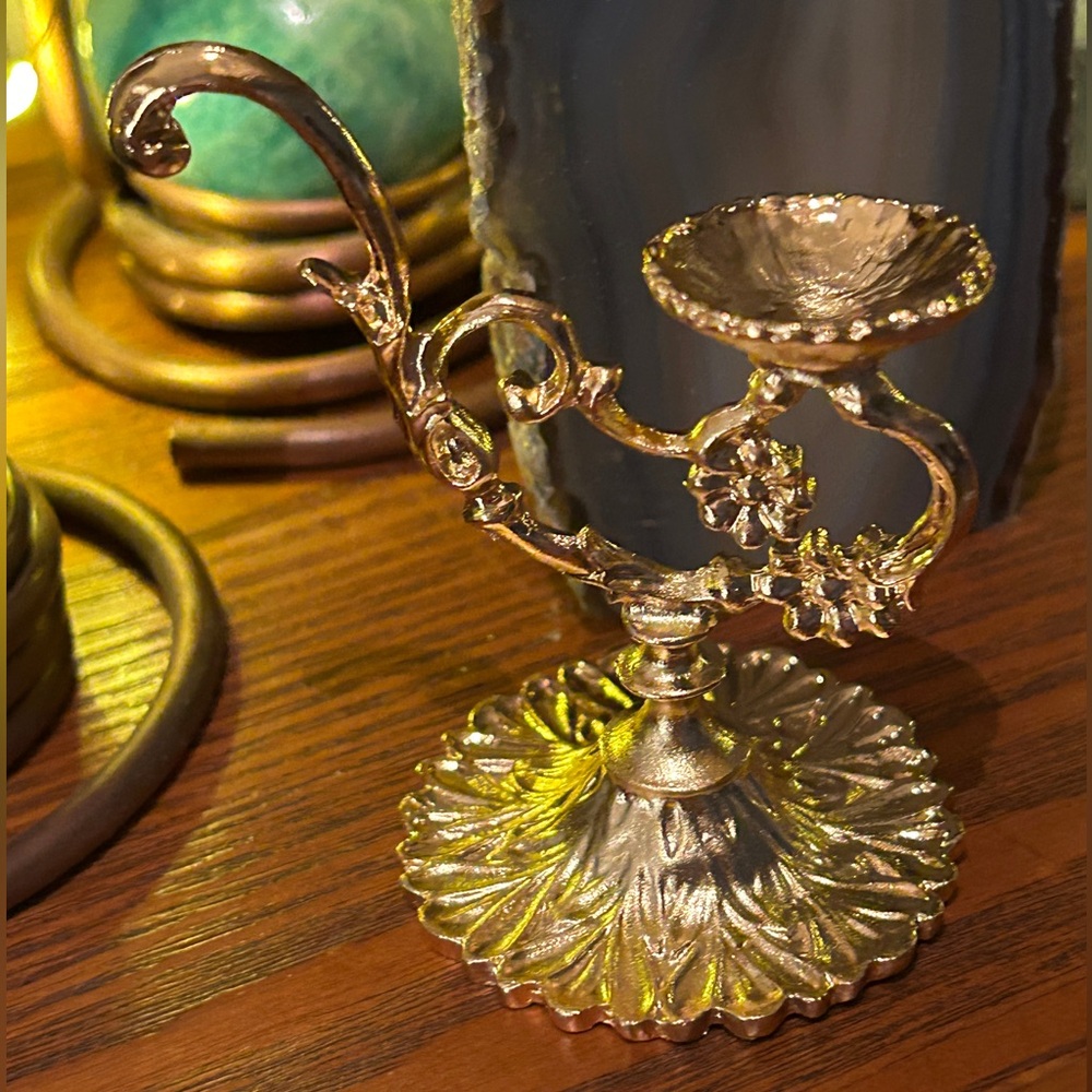New Sphere Stand, Magic Lamp design